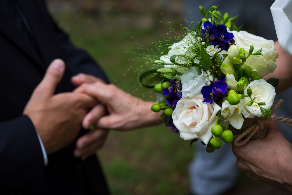 A symbolic gesture while getting married.