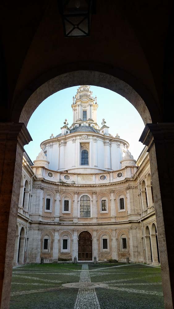 S.Ivo alla Sapienza entrance