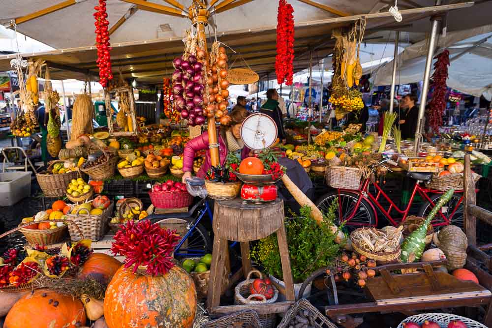 Fruit and vegetables market in Campo dei Fiori