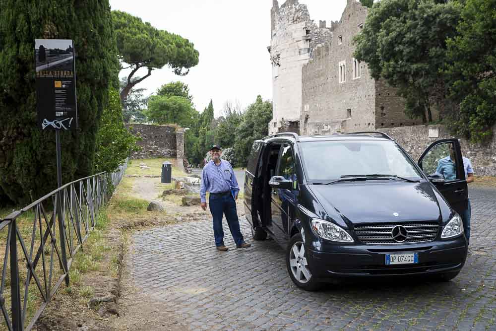 Minivan car excursion in Rome visiting the outskirts