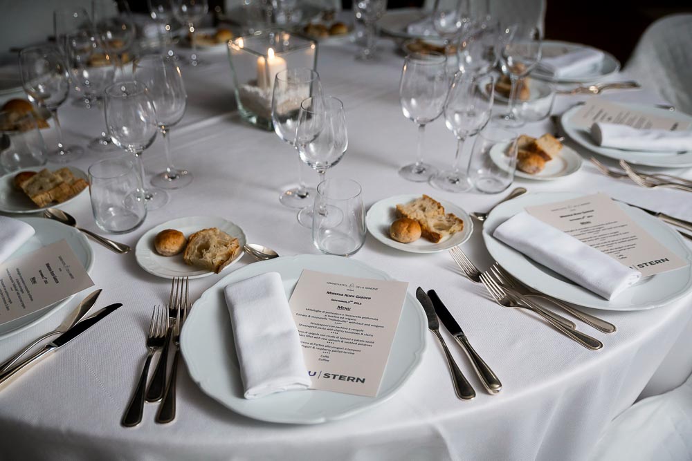 Gala dinner table setting